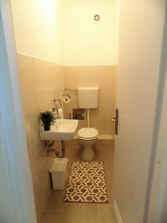 Apartment Anamarija Njivice Eksteriør billede